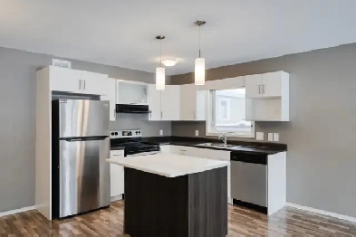 3 Bedroom Duplex Available In Mitchell! Move In Ready! Image# 1