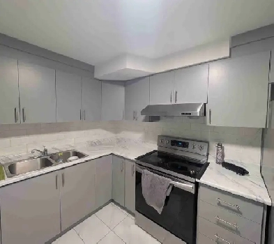 Brampton 2-Bedroom Legal Basement – Separate Entrance & Parking Image# 1