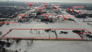 Rare Development Opportunity! 8  Acres just off McPhillips St! Image# 2