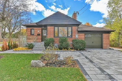 Yonge/Finch - Rent Income $9000, 6Bed, 4Kit, 4Bath, 2 driveways! Image# 2