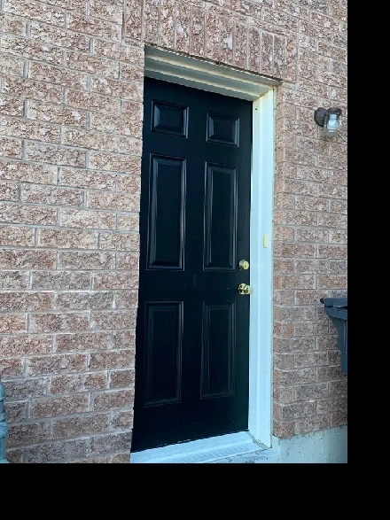 LEGAL BASEMENT 2 BEDROOM   SEPRATE LAUNDRY & ENTRANCE FOR RENT Image# 1