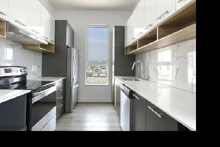 1 MONTH FREE renovated 2 bedroom Ahuntsic penthouse - ID 3943 Image# 1