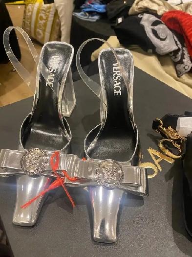 Room for Rent in basement own kitchen and bathroom Image# 1