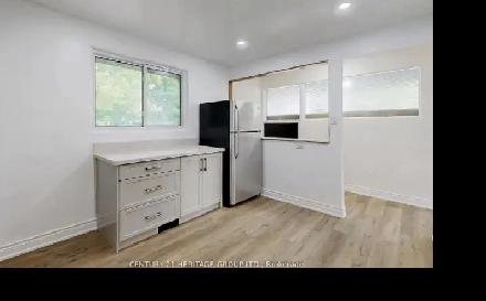 ROOM FOR RENT FOR FEMALE - YONGE AND DAVIS NEWMARKET Image# 1