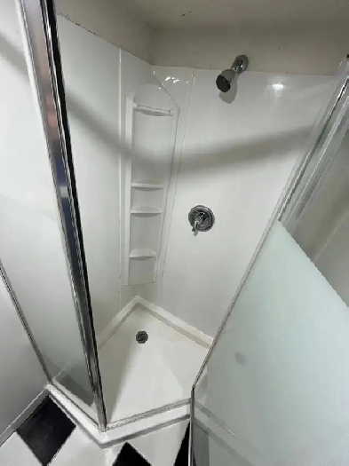 FURNISHED SHARING ROOM AVAILABLE IN MISSISSAUGA Image# 1