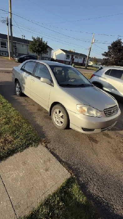 looking to rent a small garage. Image# 1