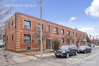 Newly renovated 3 bedroom unit Image# 1