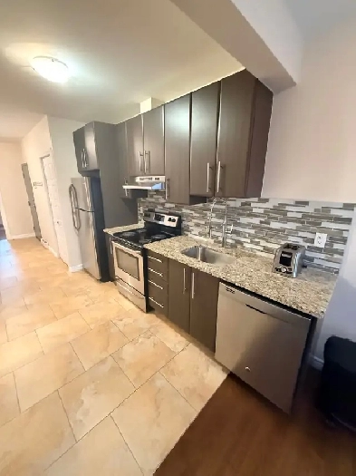 3 1/2 À LOUER – DISPONIBLE IMMÉDIATEMENT Image# 1