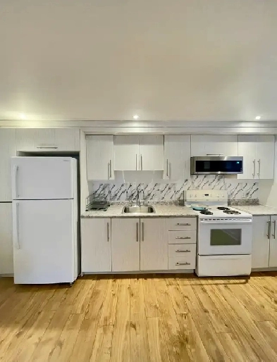 Spacious Bedroom Rent Townhouse Style Apartment Hull Gatineau Image# 1