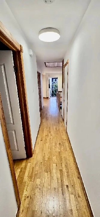 ✨ TOP-FLOOR 3½ – NEAR PARC LA FONTAINE 1370$ ✨ (438) 873 - 8708 Image# 1