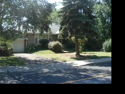 Charmante maison au bord de l’eau à louer – Laval-des-Rapides Image# 1