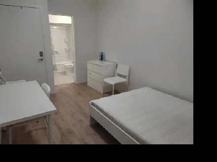 One bedroom with Ensuite 4 pcs bathroom for rent near UOIT Image# 1