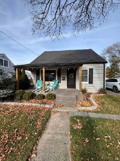 Charming 3-Bedroom Home in Central Sarnia – Available January 1 Image# 12