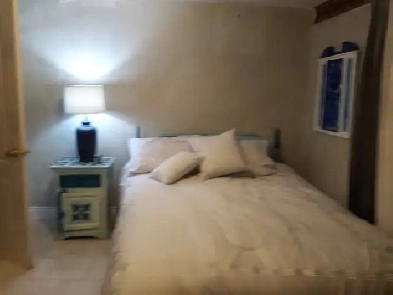 Room for professional  working person Traf upper  middle