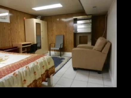 ROOM FOR RENT IN SHARED BASEMENT APARTMENT Image# 1
