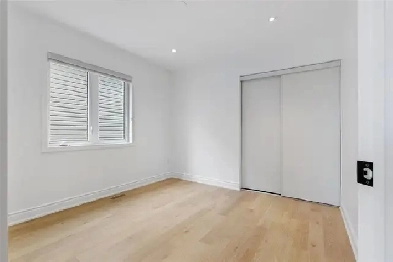 1 Bedroom for Girls Only to Rent in a Shared House Kitchener Image# 2