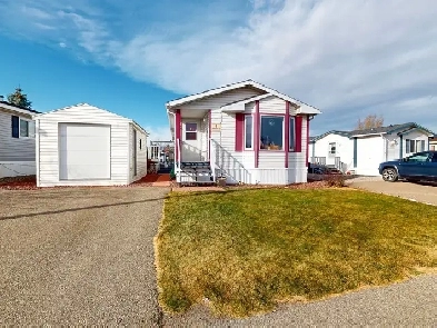 OUTSTANDING 2 Bed, 2 Bath Home   Workshop in Macleod Meadows! Image# 8