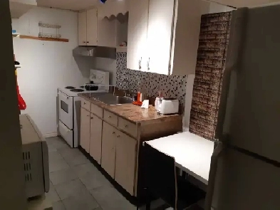 A Furnished room for rent in Scarborough Image# 1