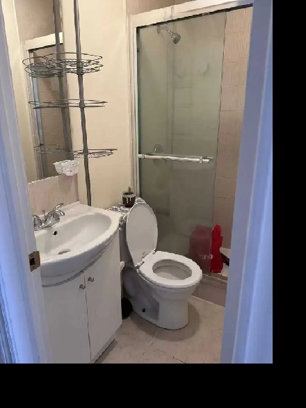 rooms for rent at York University village Image# 1