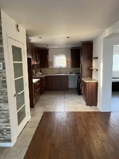 Magnifique petite maison au bord de l'eau Image# 4