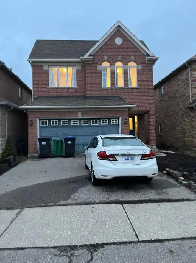 FURNISHED SINGLE ROOM AVAILABLE NEAR ERIN MILLS ,MISSISSUAGA Image# 1