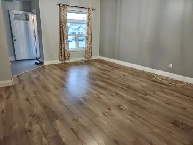 Spacious 2 bedroom! Finished basement! Great location!! Image# 3