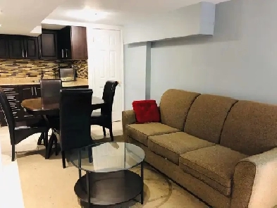 Walkout 2 bedrooms basement, 2 parkings, Fully Furnished Image# 1