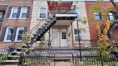 3 ½ à louer à Verdun avec stationnement. Disponible pour février Image# 1