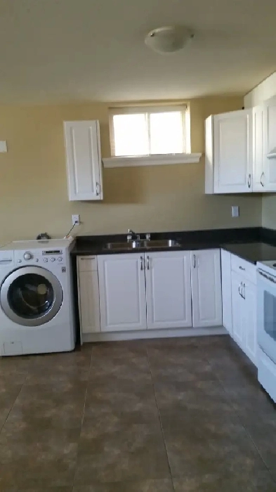 2 bedrooms basement suite, Fraser St & 53 Ave, Vancouver Image# 6