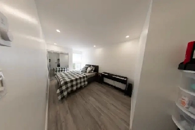 Rooms for rent uplands/huntclub Image# 3