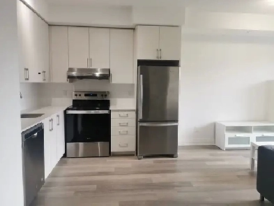 1 Bed  1 Den in Scarorough (Sheppard and Pharmacy) Image# 1