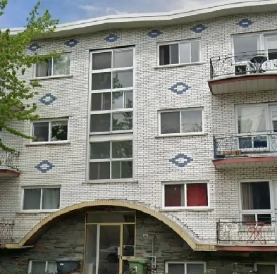 Très grand 4 1/2 quartier Villeray / Very large 4 1/2 Villeray Image# 1