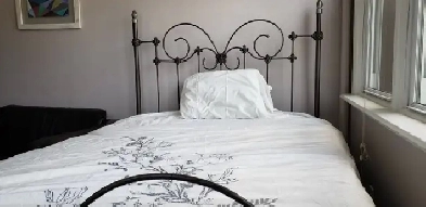 bedroom for rent now - utilities included Image# 6