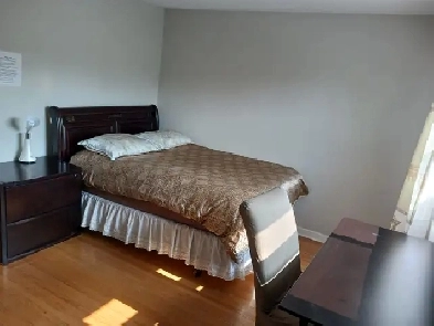 A private day room with its own bathroom Image# 1