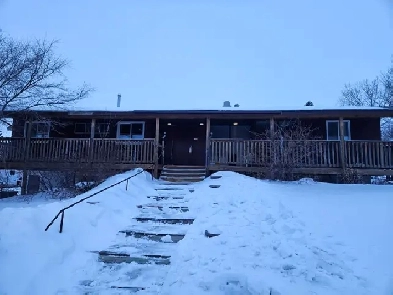 Large 3 bedroom 1 bath basement suite for rent