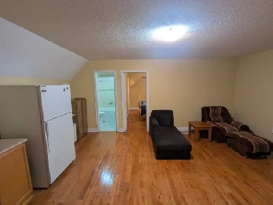 CHATEAU OF CASTLEMORE - BRAMPTON Image# 1