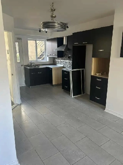 beau 4 1/2 renover Image# 1