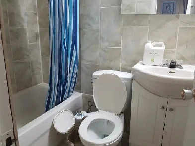 Private bedroom available for rent in Malton - ideal for girl Image# 1