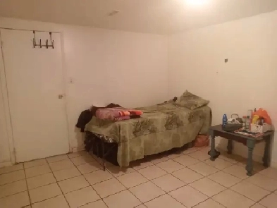 Private available for rent - ideal for girl or student Image# 1