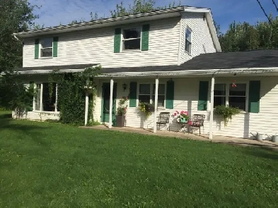 country living 10 minutes to Monton Image# 7