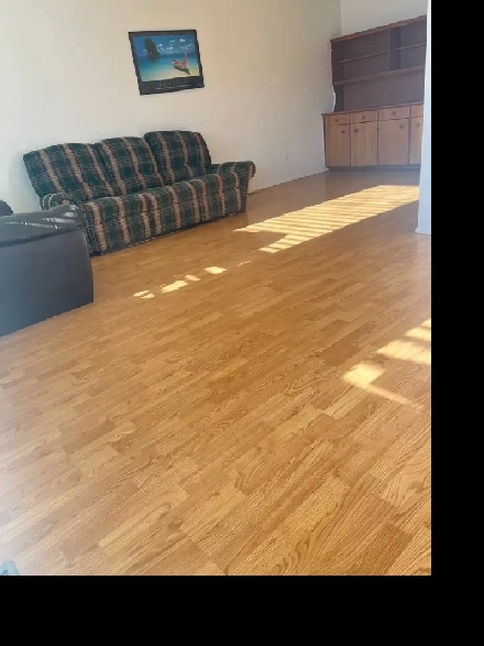 Utilities & WiFi Included/ Balcony/5 min walk to Franklin Ctrain Image# 1