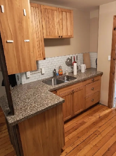 Bachelor for Rent, FURNISHED, ALL INCL., Close to Queen's & KGH Image# 7