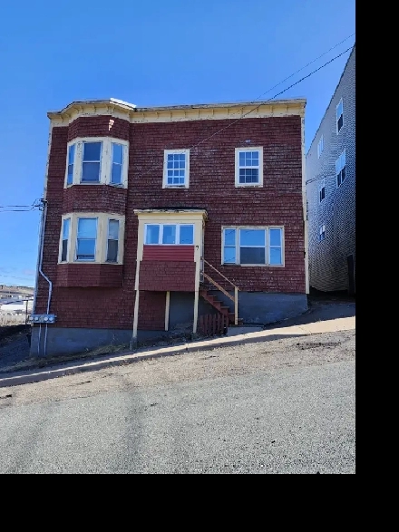 7 Ritchie St #4- 1BR, Deck, W/D hook-ups Image# 1