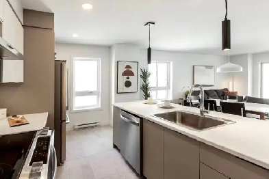 Entre 800$ et 1000$ Tout Inclus Chambre Condo Image# 1