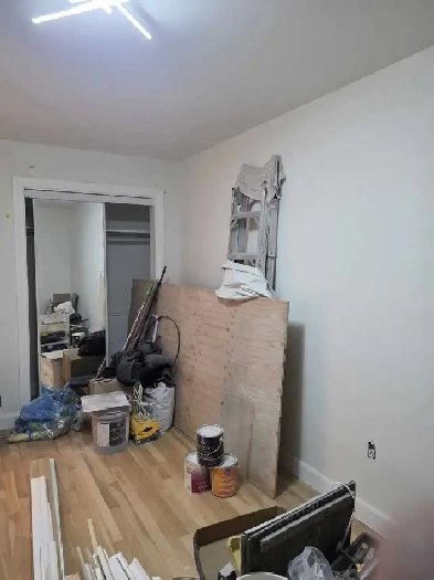 Grand 5 1/2 metro fabre disponible 1er janvier Image# 1