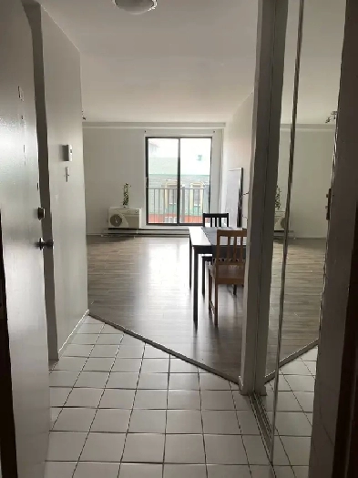 Gatineau (secteur Place du Portage), un tout inclus! Image# 7