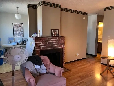 Lower mount royal 2 bedroom apart,balcony parkg $1470/m elect Image# 1