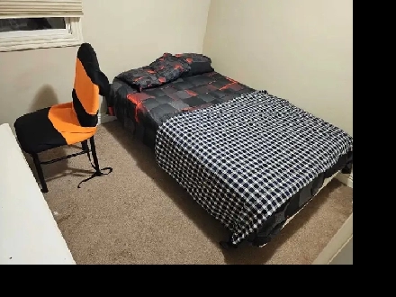 1 bedroom in a 3bedroom condo Image# 1