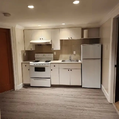 3 Bedroom Garden Level Suite - Queen Elizabeth Park (Vancouver) Image# 3