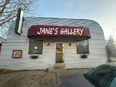 Commercial space available for lease in Lumsden